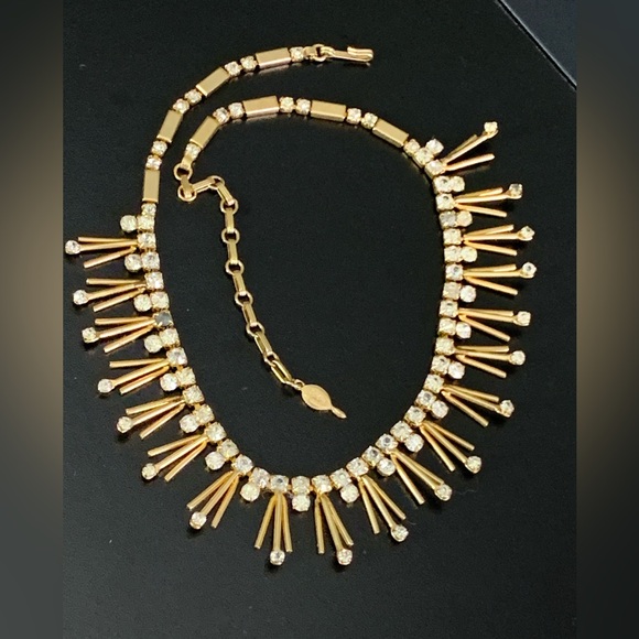 RARE- Vintage SARAH COVENTRY gold-tone choker necklace with faceted diamond crys - Picture 3 of 12